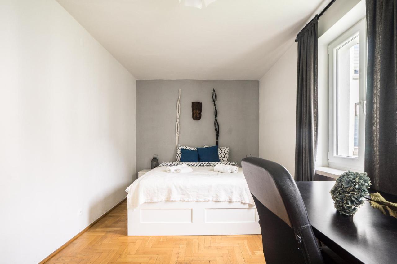 Oomph Warsaw Central 3-Bedroom Flat Extérieur photo